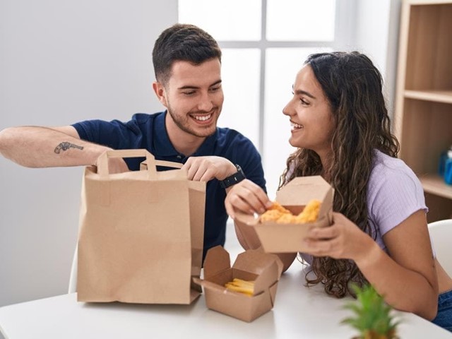 Cómo encargar tu comida para llevar en Café Bar O CONXURO